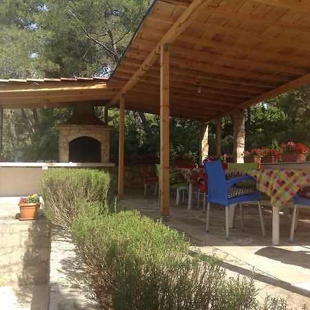 Guest House Alek Vrboska Εξωτερικό φωτογραφία
