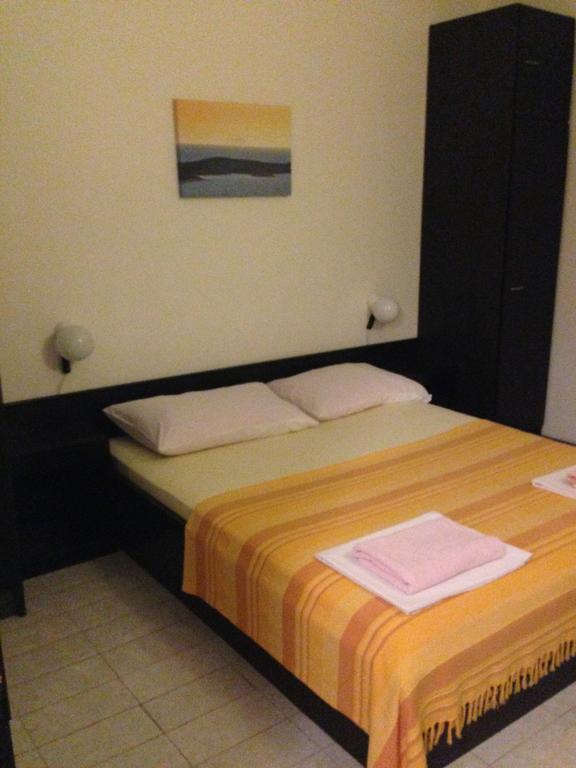 Guest House Alek Vrboska Δωμάτιο φωτογραφία