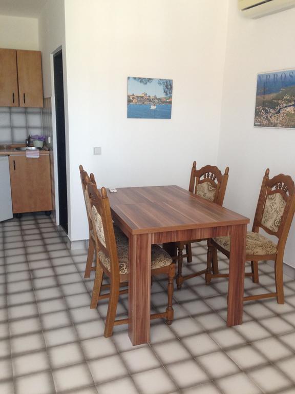 Guest House Alek Vrboska Δωμάτιο φωτογραφία
