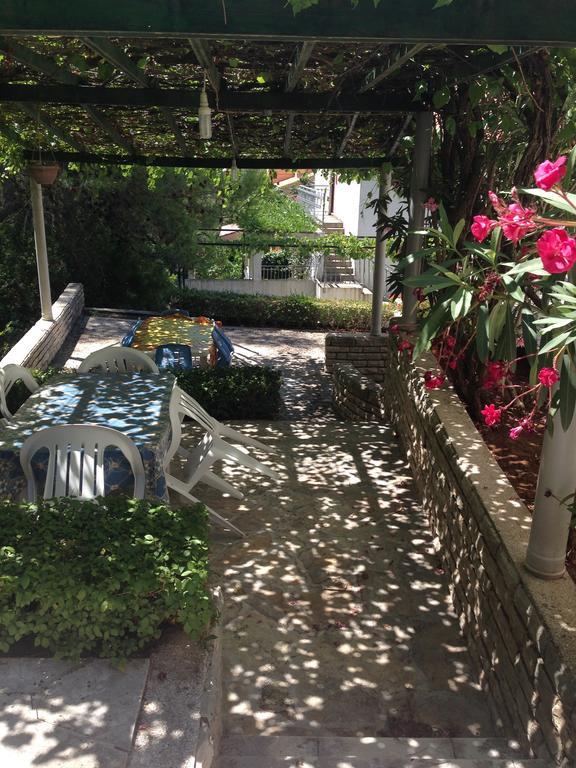 Guest House Alek Vrboska Δωμάτιο φωτογραφία