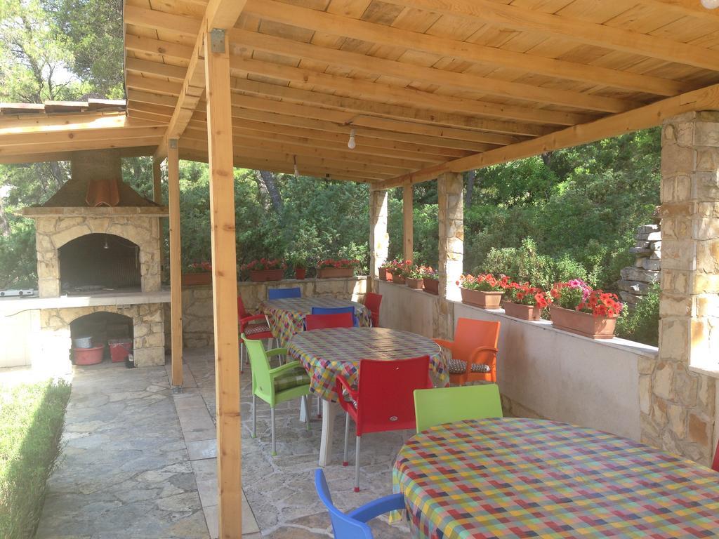 Guest House Alek Vrboska Εξωτερικό φωτογραφία