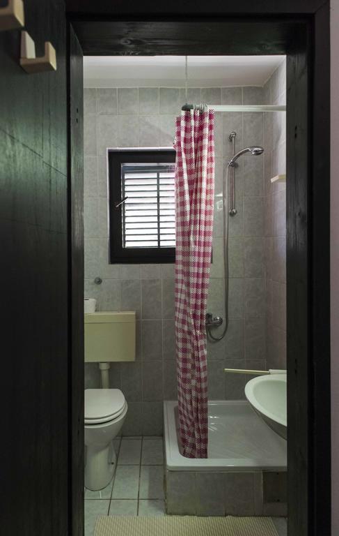 Guest House Alek Vrboska Εξωτερικό φωτογραφία